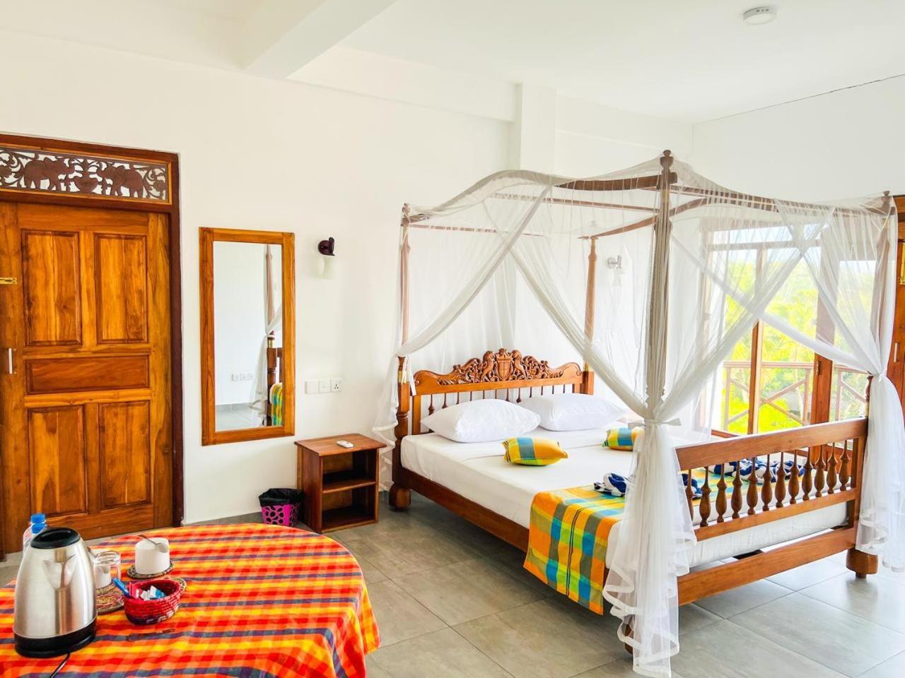 Twenty-Two Weligambay Hotel Weligama Exterior photo