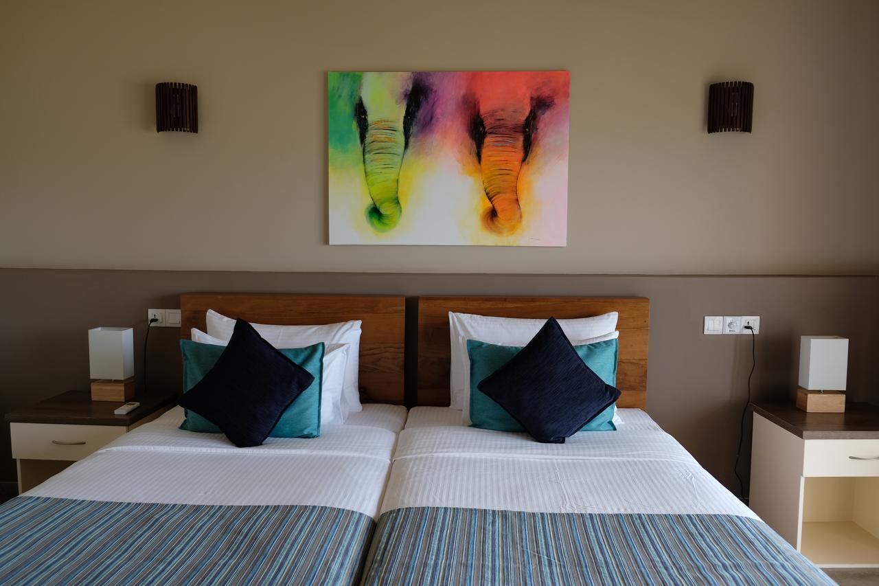 Twenty-Two Weligambay Hotel Weligama Exterior photo