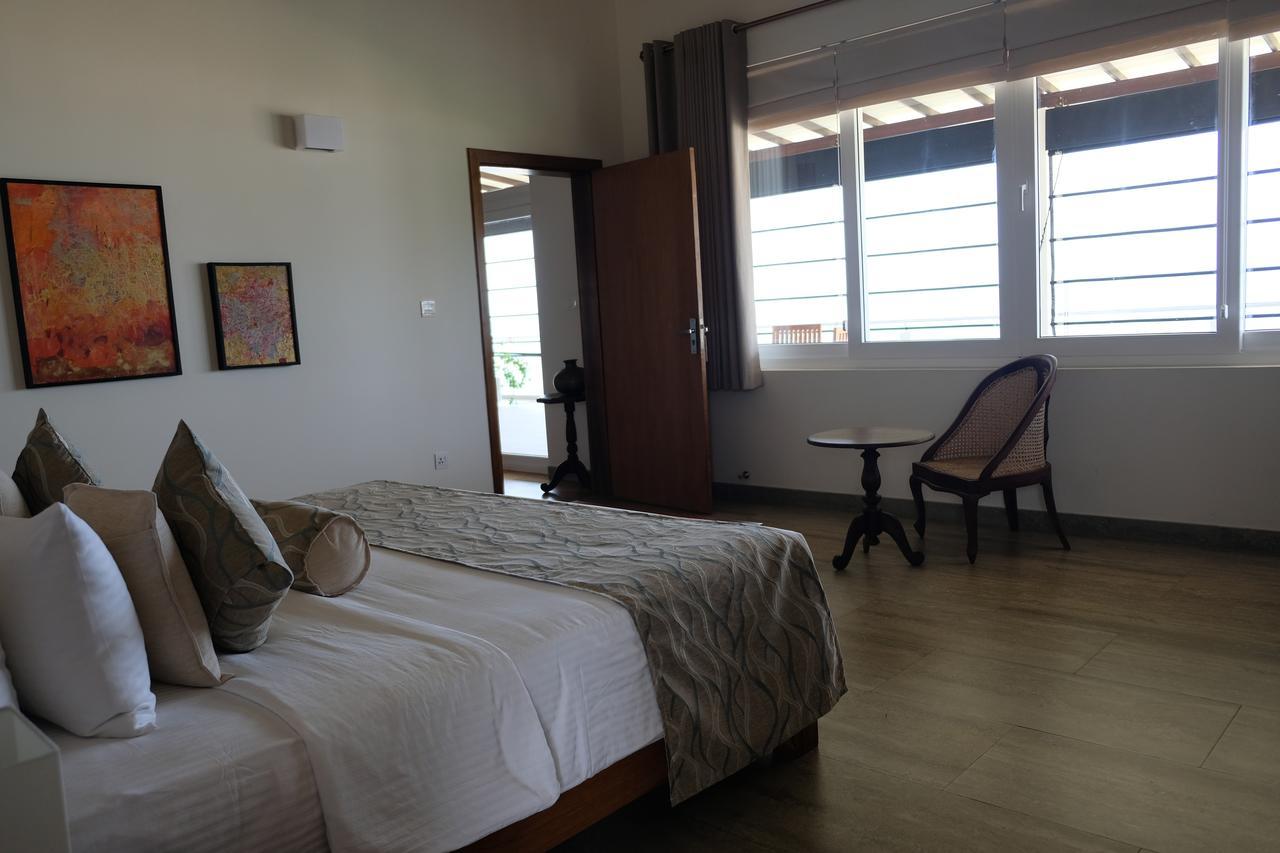 Twenty-Two Weligambay Hotel Weligama Exterior photo